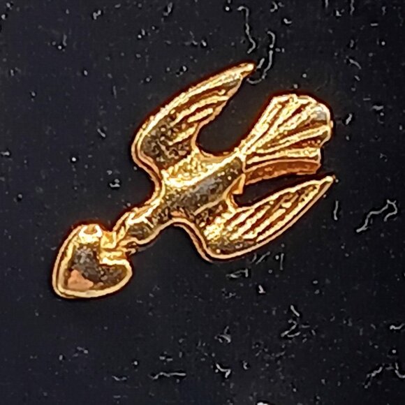 Vintage Lot of  Gold Guardian Angel, Cherub, Peace Dove Lapel Pins - Picture 3 of 5